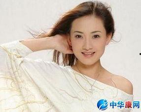 牛莉简历个人资料,从喜剧演员到影视多面手，演艺生涯的多彩篇章